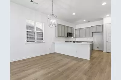 2825 Stanley Avenue, Fort Worth, TX 76110 - Photo 11