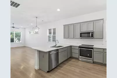 2825 Stanley Avenue, Fort Worth, TX 76110 - Photo 13