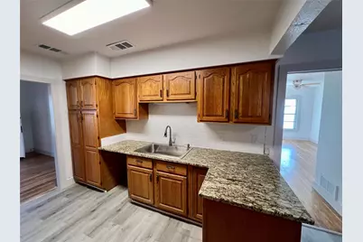 909 Hallum Street, River Oaks, TX 76114 - Photo 13