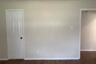 715 Oakwood Ln, Arlington, TX 76012 - Photo 15
