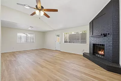 2406 Amber Hill Lane, Euless, TX 76039 - Photo 9