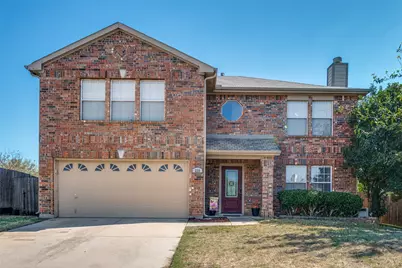 220 Sunset Oaks Drive, Fort Worth, TX 76112 - Photo 1