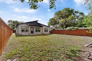 3931 Hancock St, Dallas, TX 75210 - Photo 7