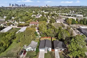 3931 Hancock St, Dallas, TX 75210 - Photo 9