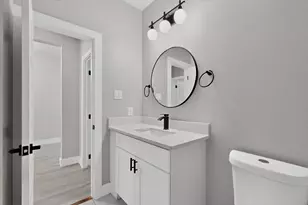 3931 Hancock St, Dallas, TX 75210 - Photo 31