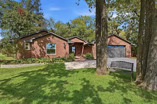 215 Modoc Trail, Lake Kiowa, TX 76240 - Photo 3