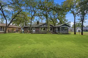 215 Modoc Trail, Lake Kiowa, TX 76240 - Photo 35