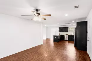 2222 Woodoak Dr, Irving, TX 75060 - Photo 7