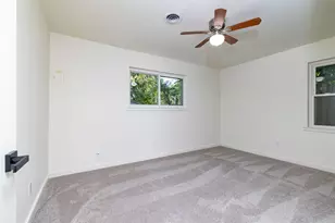 102 Juniper St, Mansfield, TX 76063 - Photo 33