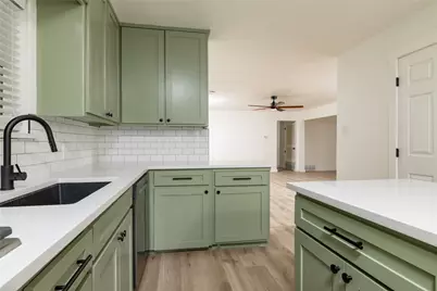 102 Juniper Street, Mansfield, TX 76063 - Photo 23