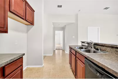 8448 Little Fawn Lane, Dallas, TX 75249 - Photo 15