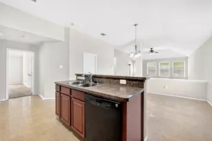 8448 Little Fawn Ln, Dallas, TX 75249 - Photo 13