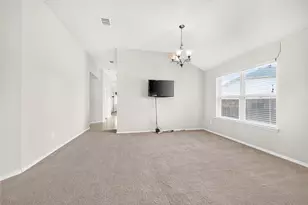 8448 Little Fawn Ln, Dallas, TX 75249 - Photo 9