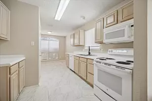 10209 Westward Dr, Fort Worth, TX 76108 - Photo 5