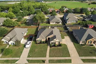 913 Sage Meadow Dr, Glenn Heights, TX 75154 - Photo 23