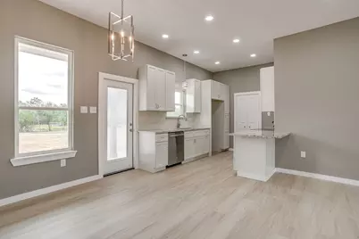 1024 Rays Way, Weatherford, TX 76085 - Photo 11