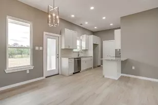 1024 Rays Way, Weatherford, TX 76085 - Photo 11