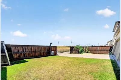 12789 Royal Oaks Lane, Farmers Branch, TX 75234 - Photo 37