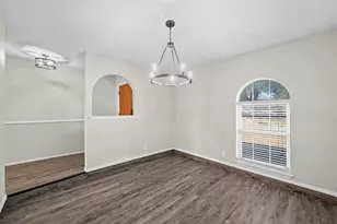 2001 San Jacinto Dr, Arlington, TX 76012 - Photo 11
