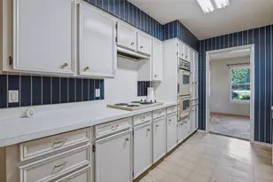 2106 Sunnyvale Rd, Grand Prairie, TX 75050 - Photo 11