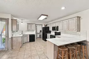 819 Nokomis Cir, Lancaster, TX 75146 - Photo 21