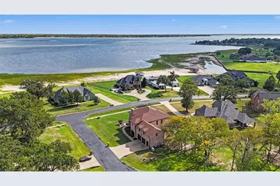 208 Cape Shore Drive, Mabank, TX 75143 - Photo 37