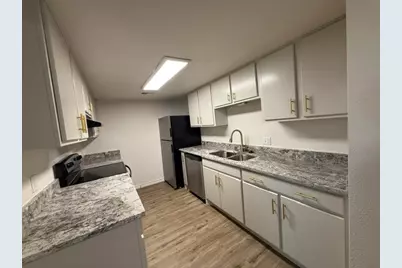 1505 W Pearl Street #9, Granbury, TX 76048 - Photo 5