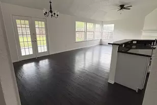 6426 St Leonard Dr, Arlington, TX 76001 - Photo 7