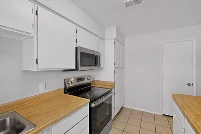 910 N Nursery Road, Irving, TX 75061 - Photo 13