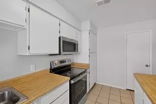 910 N Nursery Rd, Irving, TX 75061 - Photo 13