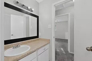 910 N Nursery Rd, Irving, TX 75061 - Photo 23