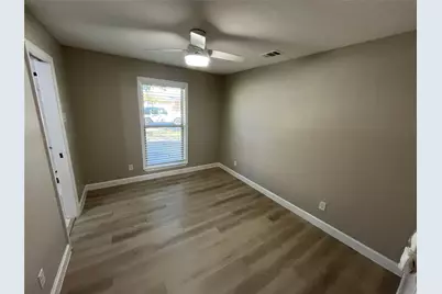 600 Royal Crest Drive, Richardson, TX 75081 - Photo 17