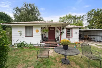 712 E Liberty Street, Mexia, TX 76667 - Photo 1