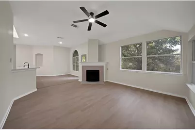 5776 Falcon Ridge Court, Haltom City, TX 76137 - Photo 21