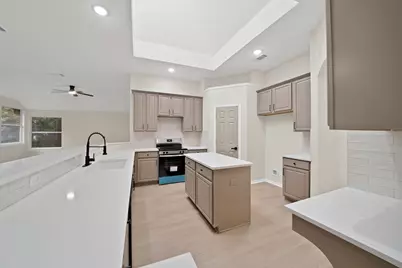 5776 Falcon Ridge Court, Haltom City, TX 76137 - Photo 11