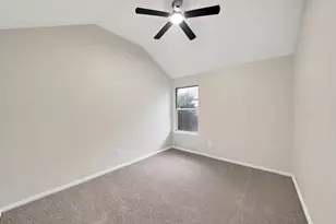 5776 Falcon Ridge Ct, Haltom City, TX 76137 - Photo 35