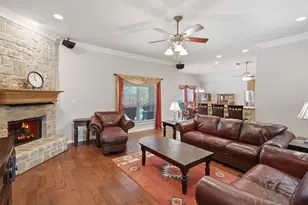 136 Castlepines Dr, Willow Park, TX 76008 - Photo 5