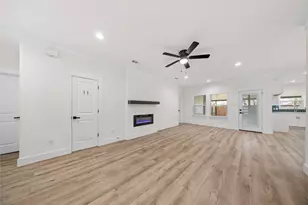 1829 Galveston St, Grand Prairie, TX 75051 - Photo 7