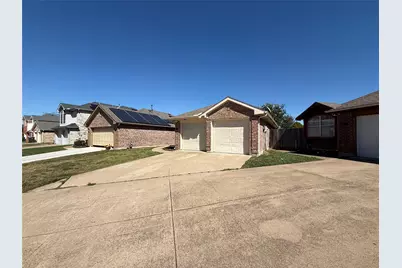 5210 Welbeck Court, Garland, TX 75043 - Photo 3