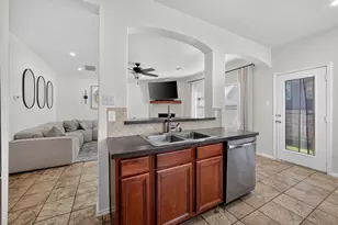 10424 Rising Knoll Ln, Fort Worth, TX 76131 - Photo 9