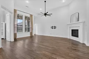 10105 Bitterroot Dr, Little Elm, TX 75068 - Photo 7