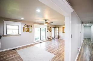 1040 Wedgewood Dr, Woodway, TX 76712 - Photo 9