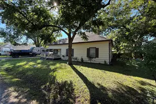 802 Seven Oaks Rd, Bonham, TX 75418 - Photo 15