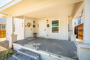808 W 10th St, Dallas, TX 75208 - Photo 19