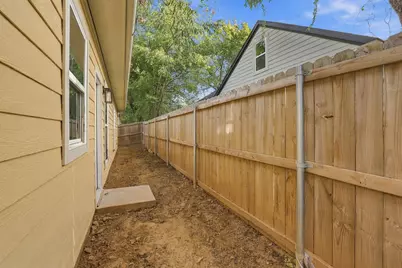 1116 S 6th Avenue, Denison, TX 75021 - Photo 33