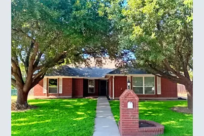 232 Crescent Drive, Hewitt, TX 76643 - Photo 1