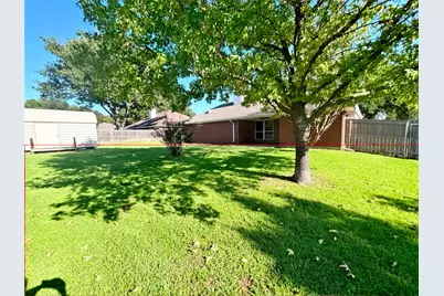 232 Crescent Drive, Hewitt, TX 76643 - Photo 35