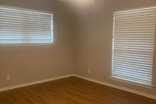 315 S Baker St, Granbury, TX 76048 - Photo 15