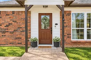 2607 Bayberry Ln, Euless, TX 76039 - Photo 3