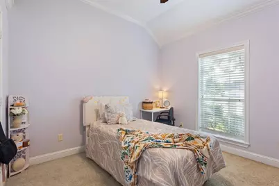 329 Edinburgh Lane, Waco, TX 76712 - Photo 17
